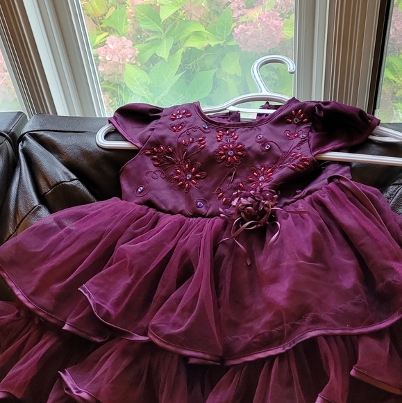 Deep purple frilly dress - Picture 4 of 4